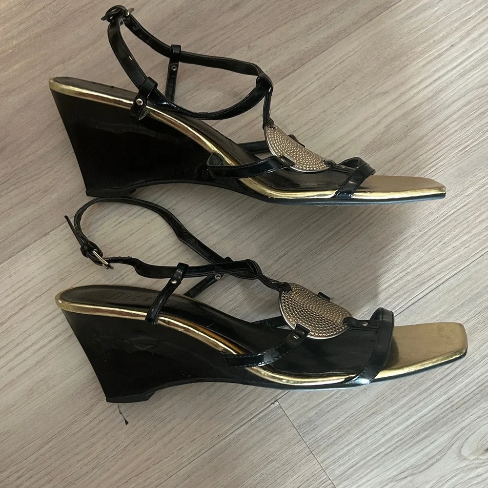 Nickels Wedge Heels 8.5 Black Gold Medallion Patent Leather Ankle Strap Dressy